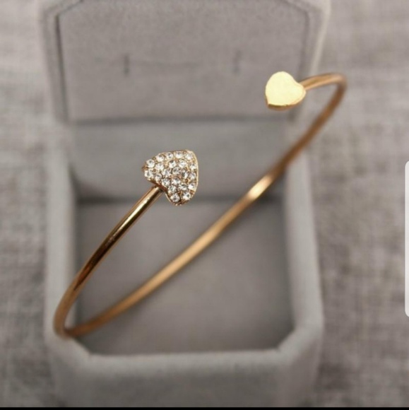 Gold Crystal Heart Open Bangle Bracelet - Picture 2 of 4